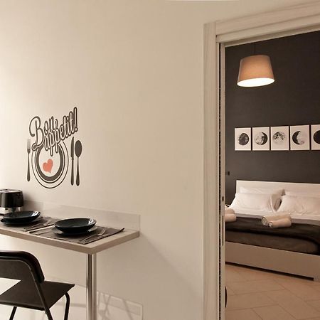 Le Corti Di Napoli Apartments ภายนอก รูปภาพ