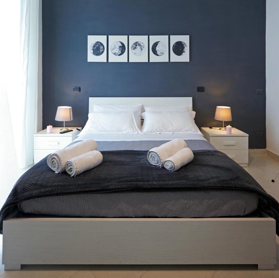 Le Corti Di Napoli Apartments ภายนอก รูปภาพ