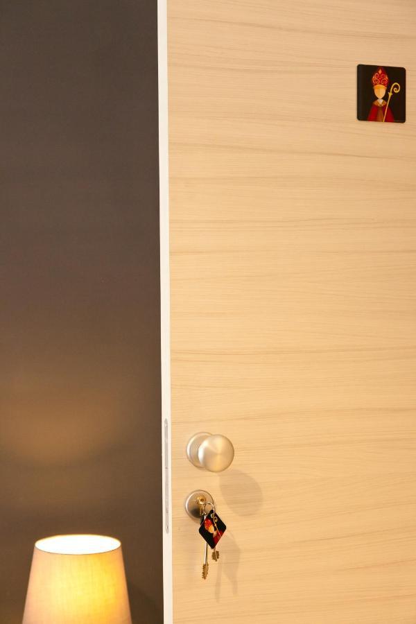 Le Corti Di Napoli Apartments ภายนอก รูปภาพ