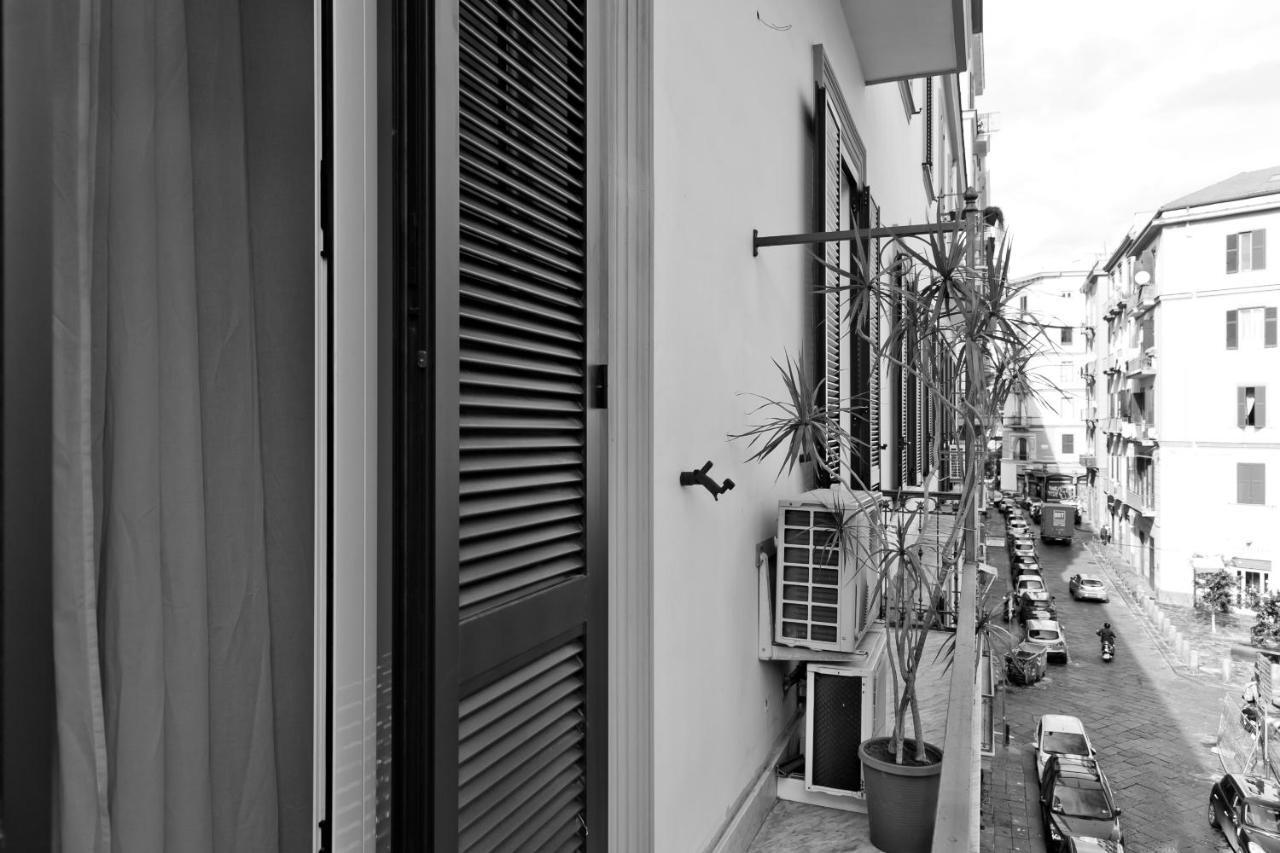 Le Corti Di Napoli Apartments ภายนอก รูปภาพ