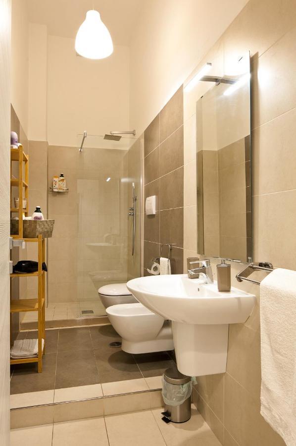 Le Corti Di Napoli Apartments ภายนอก รูปภาพ