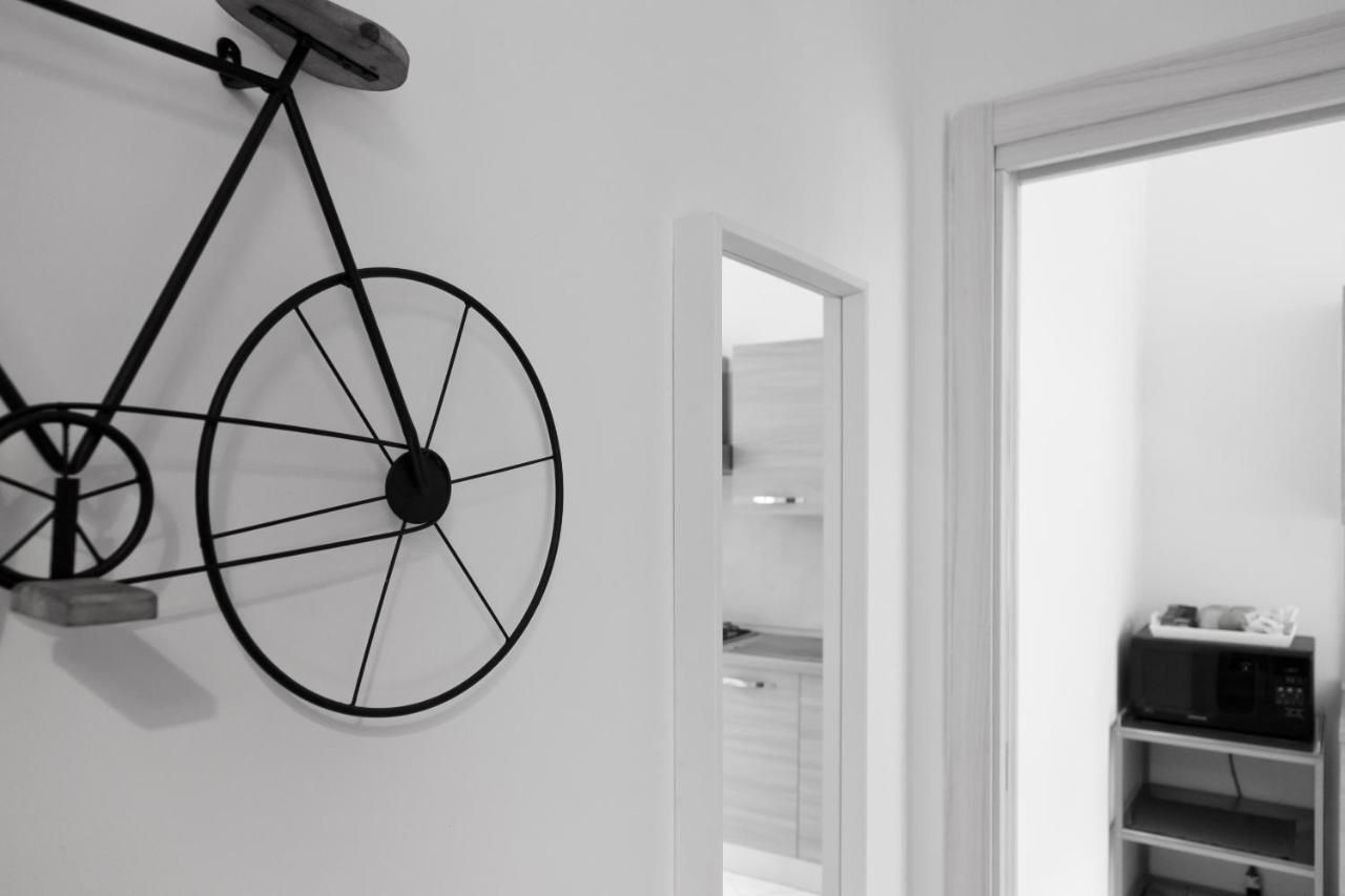 Le Corti Di Napoli Apartments ภายนอก รูปภาพ