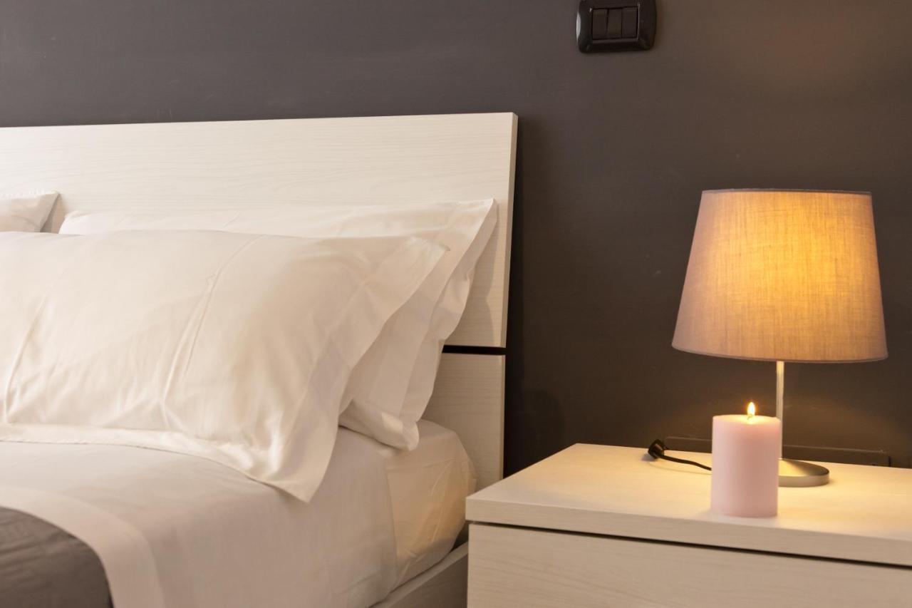 Le Corti Di Napoli Apartments ภายนอก รูปภาพ