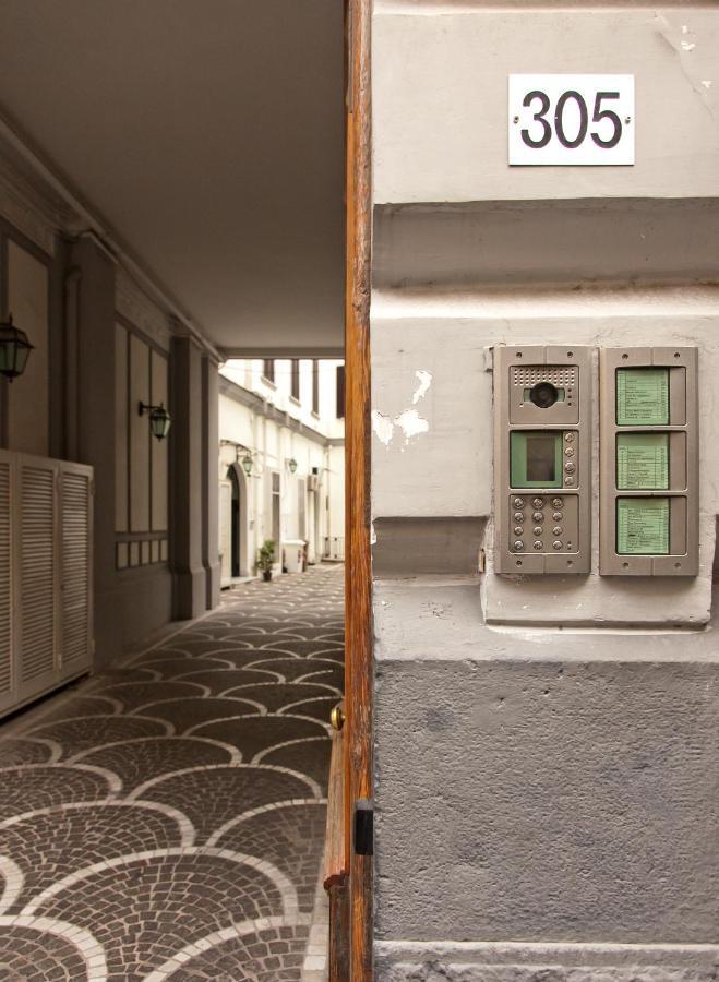 Le Corti Di Napoli Apartments ภายนอก รูปภาพ